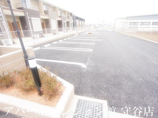 【駐車場】