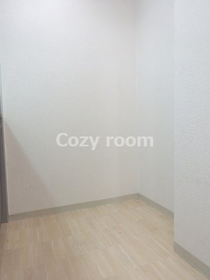 【その他】 | 江坂OMパレス | キッチンの冷蔵庫置き場