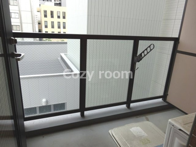 【バルコニー】 | 江坂OMパレス | お洗濯にも便利な広めのバルコニー付き