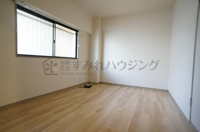 シャルマンコーポ荒牧の寝室