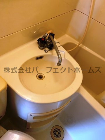 昭光マンションの洗面所|ゆったりとスペースのある洗面所