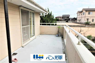 【バルコニー】 | 宇部市草江中古二階建て | ワイドバルコニーです。