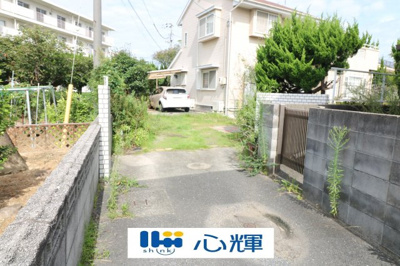 【前面道路含む現地写真】 | 宇部市草江中古二階建て | 現地入り口です。