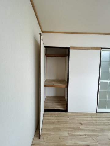 ホワイトハウス浜中の収納