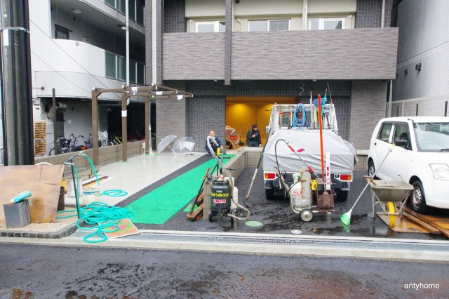 ラドゥセール玉造　仲介手数料無料の駐車場