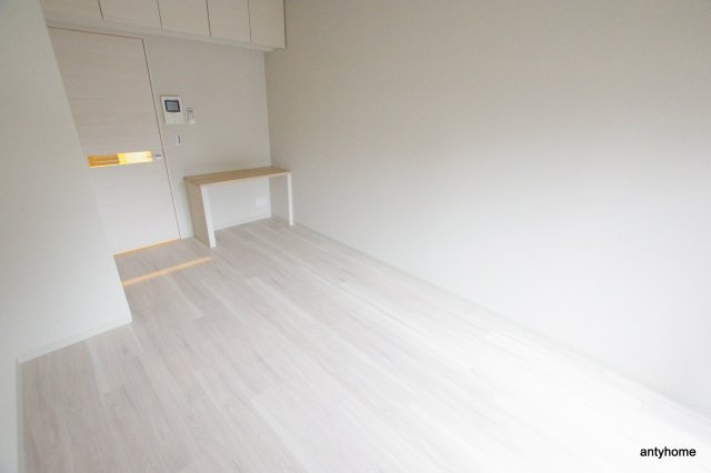 ラドゥセール玉造　仲介手数料無料の洋室