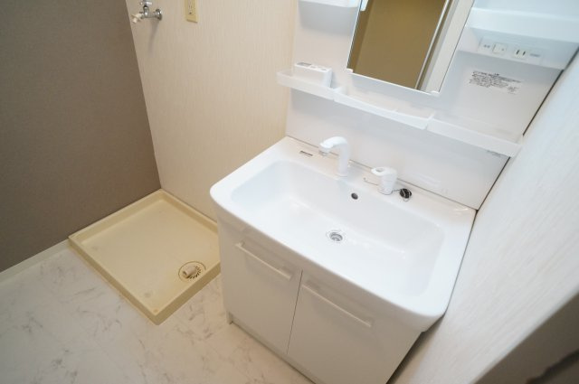 シャトーヌーヴォーの洗面所|参考、同建物・同間取りの号室