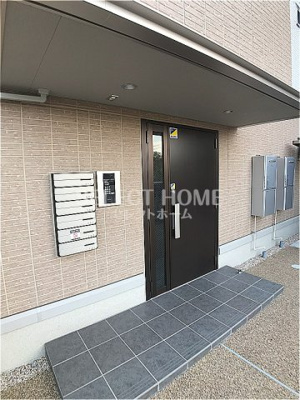 【エントランス】 | リバーサイドメゾン