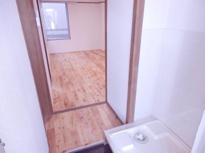 二条グランドハイツの内装|玄関から～