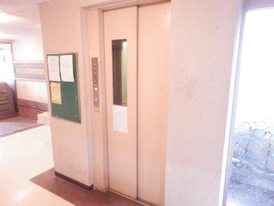 二条グランドハイツのその他|エレベーター
