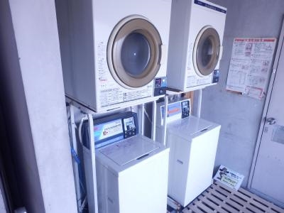二条グランドハイツのその他|最上階・コインランドリー