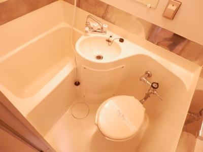 二条グランドハイツの浴室|ユニットバス