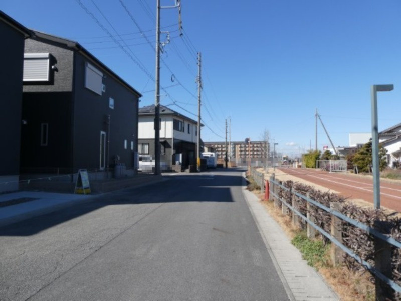 碧南市雨池町21-1期新築分譲住宅　2号棟の前面道路含む現地写真|碧南市雨池町21-1期新築分譲住宅前面道路写真です。北側公道約6.0ｍ