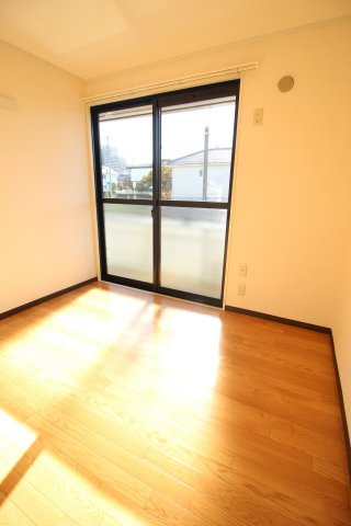 ツインホームズの洋室