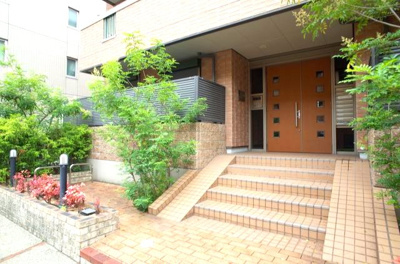 【エントランス】 | オーベルジュ岡本