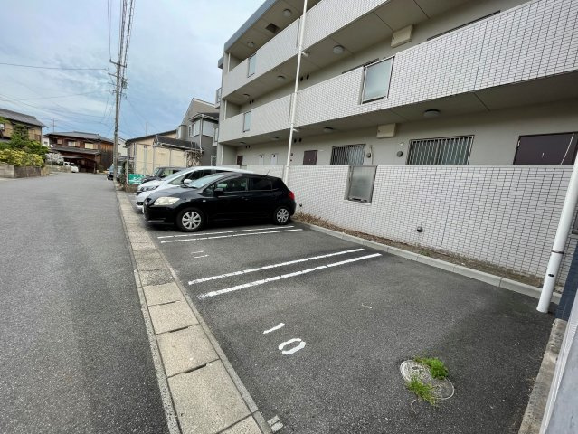 ブルームの駐車場