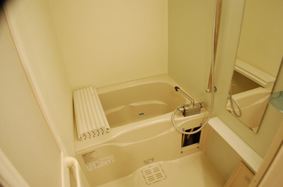 【浴室】 | プレサンスタワー北浜 | 日々の疲れを癒すお風呂付です