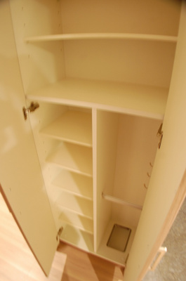 【収納】 | プレサンスタワー北浜 | 便利な収納スペースです