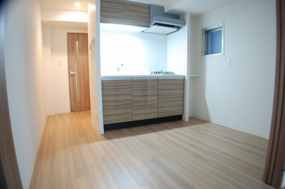 【居間・リビング】 | プレサンスタワー北浜 | こちらの居間で趣味の時間をお楽しみください