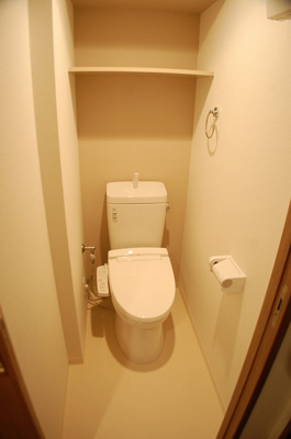 【トイレ】 | プレサンスタワー北浜 | ゆったりとした空間のトイレです