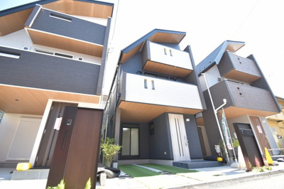 【外観】 | 国分寺市東恋ヶ窪　新築戸建 | 周辺環境に溶け込み、それでいて個性豊かなデザインは住まう人に優越感をもたらしてくれます。
