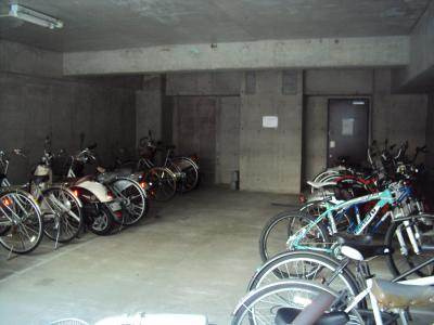 プラネシア星の子京都御所の駐車場|駐輪場