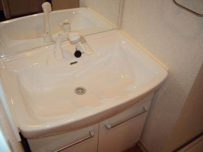 プラネシア星の子京都御所の独立洗面台|シャンプードレッサー