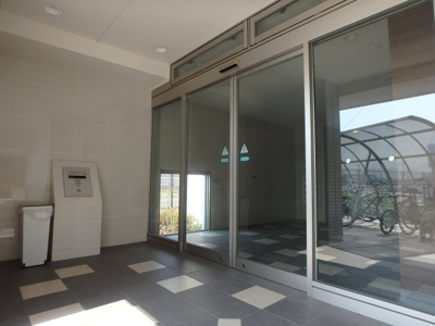 【エントランス】 | COCO川西町