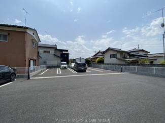 【駐車場】