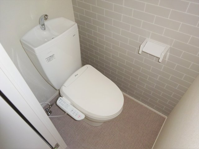 ハーモニーテラス北小岩ⅩⅢ のトイレ