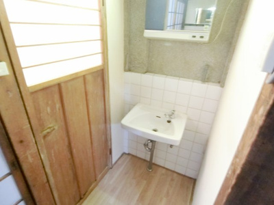 【独立洗面台】 | 石井町テラスハウス | 独立洗面台で身支度をすべて済ませてしまいましょう