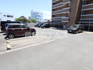 【駐車場】 | リー・ルーチェの駐車場