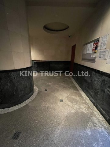 ランドマークシティ梅田東のロビー|ゆとりのあるロビーです