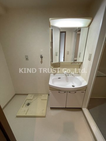 ランドマークシティ梅田東の洗面所|脱衣スペースもあります