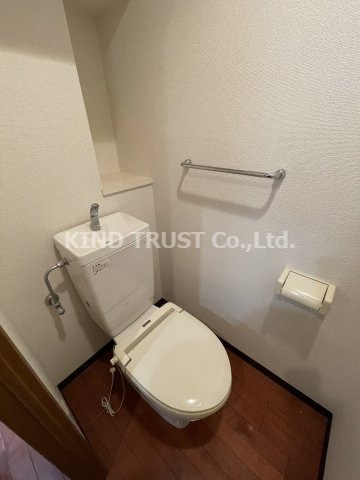 ランドマークシティ梅田東のトイレ|落ち着いた色調のトイレです