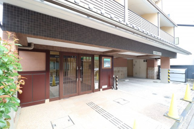 【エントランス】 | ラグゼナ清水五条