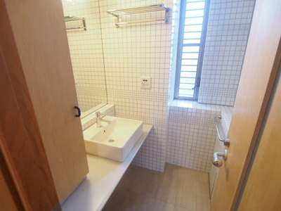 【洗面所】 | Ｍ’ｓ　ＧＡＲＤＥＮ | 明るい洗面所です