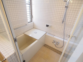 【浴室】 | Ｍ’ｓ　ＧＡＲＤＥＮ | ゆったり過ごせるお風呂です