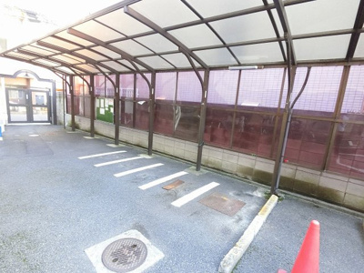 【その他共用部分】 | 生麦第２マンション | バイク置場です。