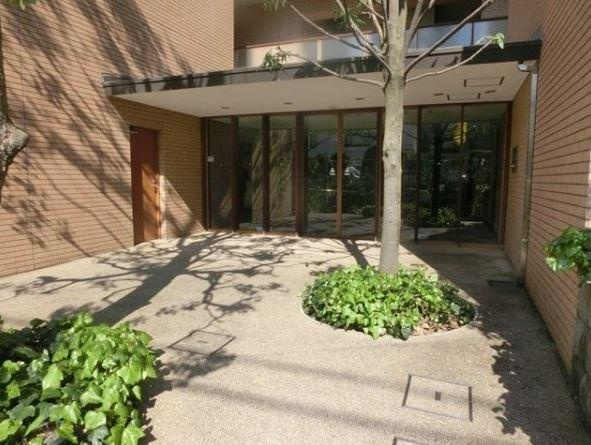 マナハウス四谷のエントランス|マナハウス四谷