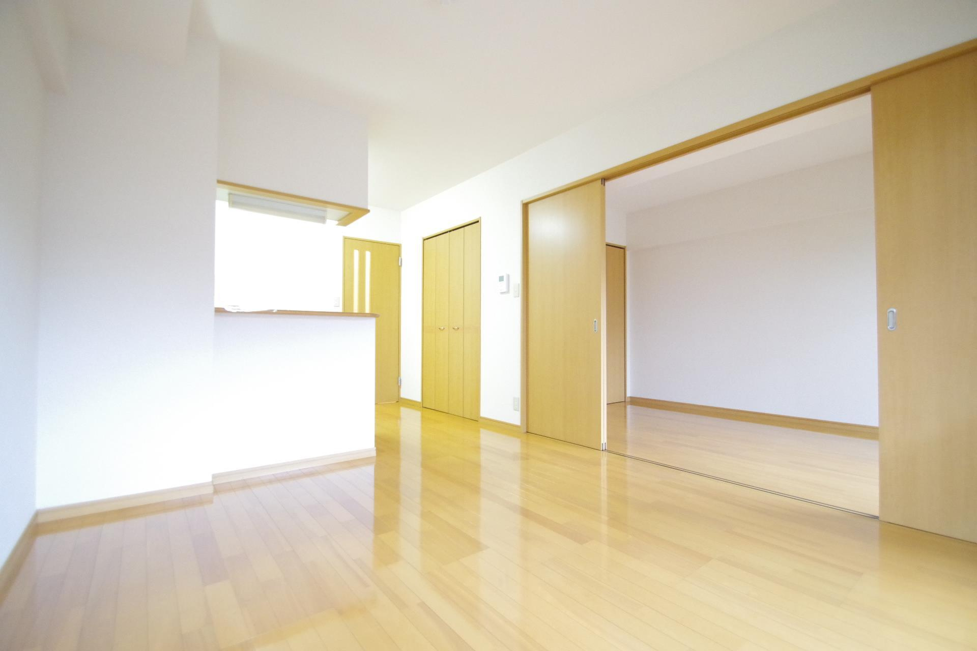 菊池郡菊陽町光の森２丁目の賃貸マンションの居間・リビング