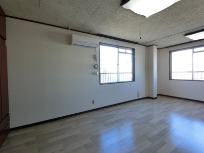 【居間・リビング】 | シオンビル