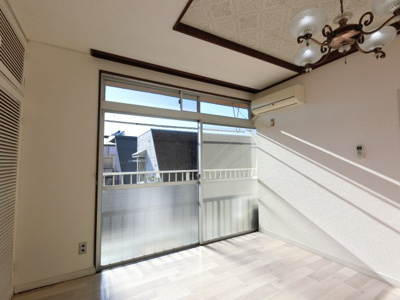 【居間・リビング】 | シオンビル