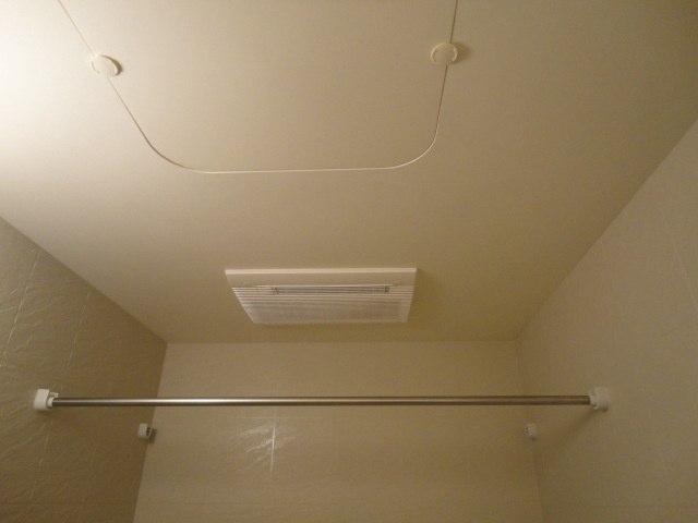 プレッソリーバの設備|浴室乾燥機