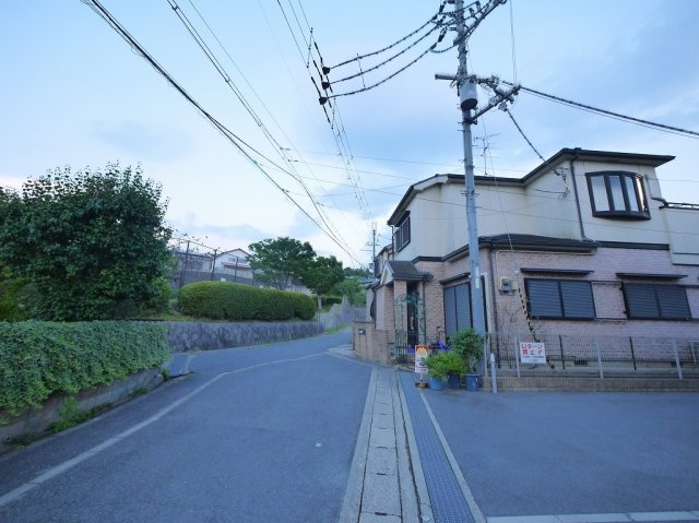 グレイス芳の駐車場