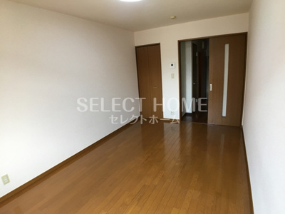 【寝室】 | 伝兵衛 | 開放的な寝室です
同型タイプ