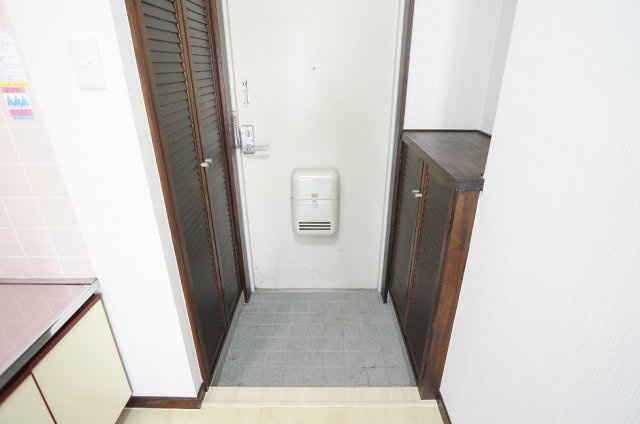 【玄関】 | トラパレス