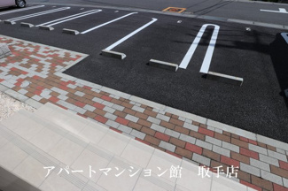 【駐車場】