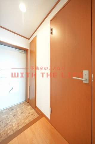 コーポ廣重【キャッシュバック対象物件】の玄関|落ち着いた玄関です