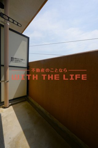 コーポ廣重【キャッシュバック対象物件】のバルコニー|バルコニーからの眺めを楽しみながら食事をしませんか